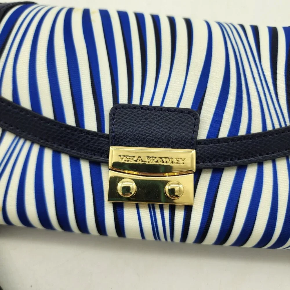 Vera Bradley Tess Wristlet Wallet Zip Around Clutch Organizer Blue Wavy‎ Stripes